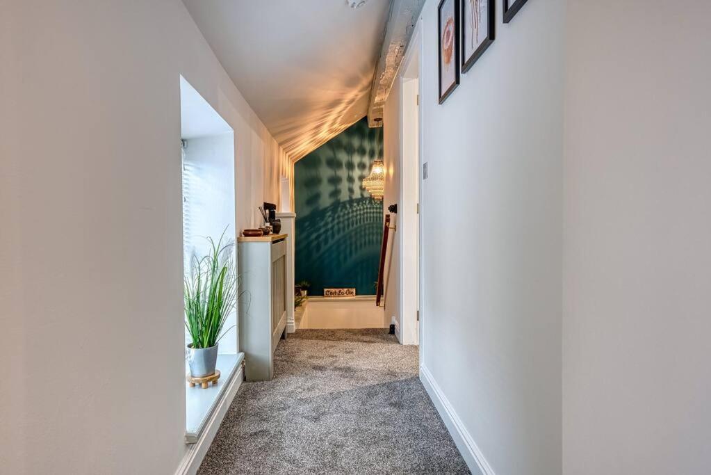 Delightful Two-Bedroom Cottage In The Heart Of Bakewell Eksteriør billede